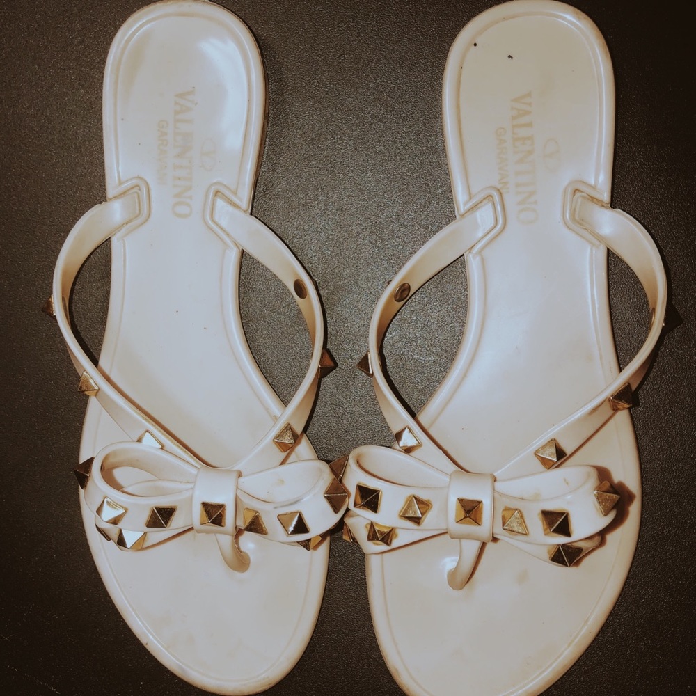 Stud Jelly Bow Flip Flops ♥️